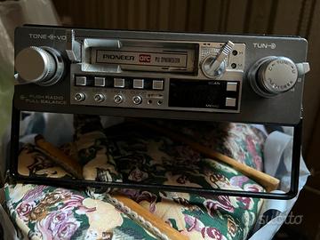 Autoradio e mangiacassette vintage Pioneer