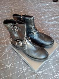 stivaletti anfibi donna con borchie 