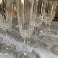 Tanti bicchieri cristallo e bicchieri birra