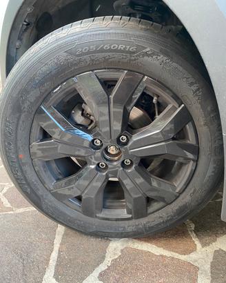 Gomme esrive 205/60 R16