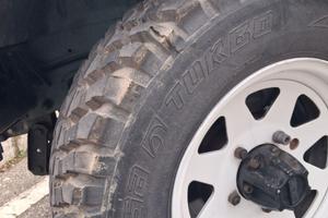 Pneumatici tassellati fuoristrada