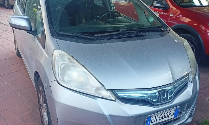 Honda jazz ibrida
