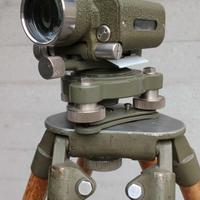 Livello KERN NK2 con treppiede originale anni  '50