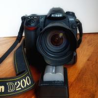 Nikon D 200