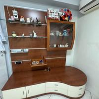 Parete Attrezzata  più Tavolo in vetro