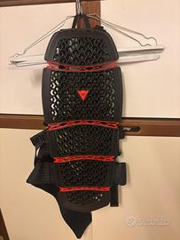 Paraschiena marca Dainese