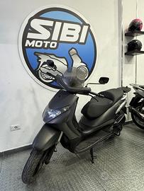 Piaggio Beverly 250