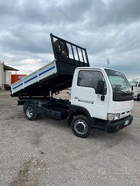 Nissan Cabstar ribaltabile . Passo 2500