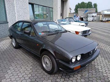 Alfa romeo Alfetta GTV 2.0 130 CV anno 81 ASI