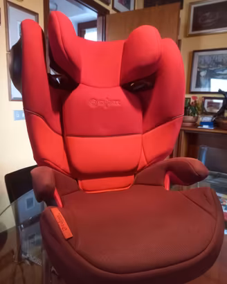 seggiolino per auto marca CYBEX