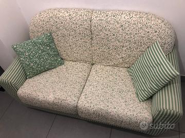  omaggio divano 2 posti