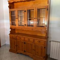 Vetrina in Pino Massello