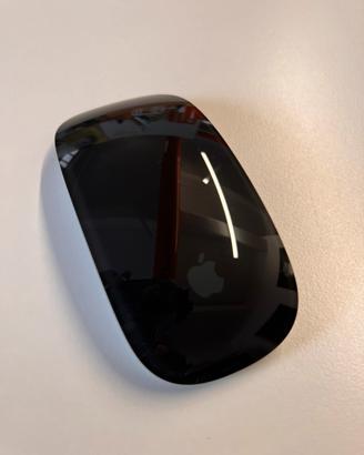 Apple Magic Mouse: Bluetooth, ricaricabile.