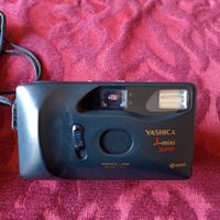 Macchina fotografica YASHICA