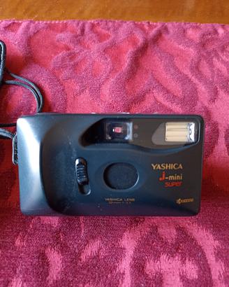 Macchina fotografica YASHICA