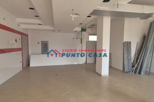 VIALE DELLA PROVINCIA - Locale artigianale al P.T