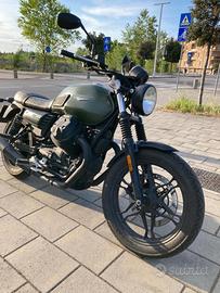 Moto guzzi v7 stone III verde opaca