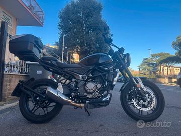 Voge Trofeo 300 AC 15000 KM FINANZIABILE