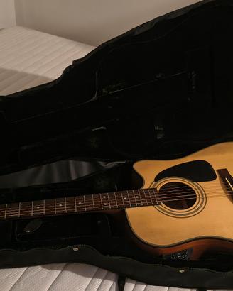 Fender chitarra acustica pre amplificata