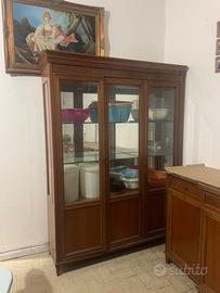 Arredo classico in legno