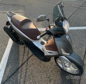 Piaggio Beverly 350 Abs Sport Touring