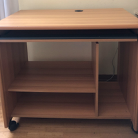 Scrivania per casa e studio con porta tastiera