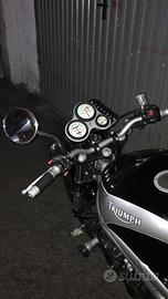 Triumph speed 955 i