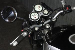 Triumph speed 955 i