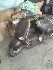 Et2 1999 Vespa 50 Et2 Usata Vespa Scooter Piaggio Vespa Et2 50