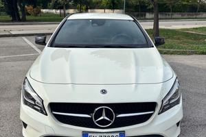 Mercedes-benz GLA 200 d Automatic Premium
