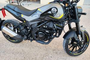 Moto Leoncino 250