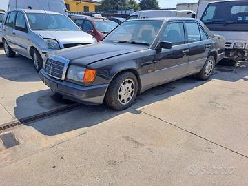 Mercedes 200E per ricambi