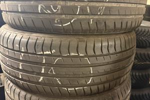 Gomme 225/45 R19