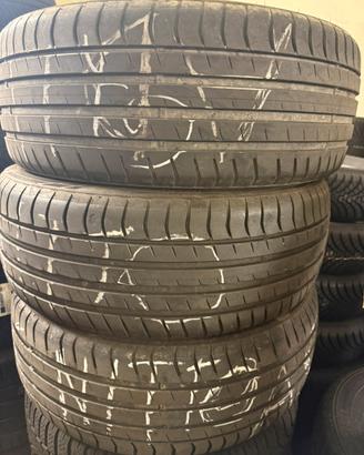 Gomme 225/45 R19