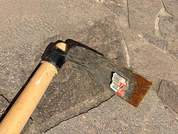 Zappa quadra da giardino con manico in legno