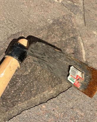 Zappa quadra da giardino con manico in legno