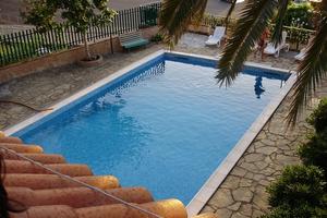 Villetta panoramica con piscina