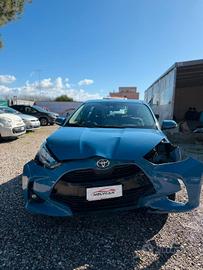 Toyota Yaris 1.5 Hybrid 5 porte Lounge Sinistrata 