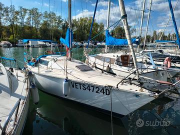 barca vela Mescal 818