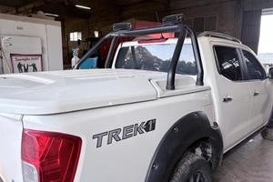 Nissan navara trek