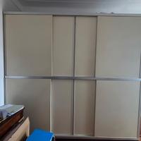 Armadio bianco con uno stile unico 4 ante enormi…