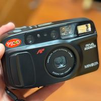 Macchina fotografuca compatta Minolta riva zoom 70