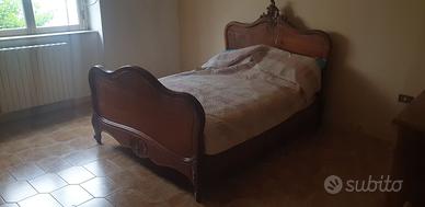 Letto matrimoniale antico noce massello