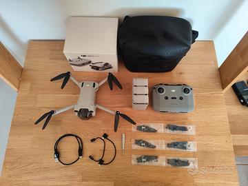 Drone DJI Mini 3 Pro + Fly More Kit