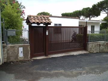 Villa Unicolivello fuoriterra ad Aranova