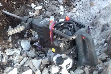 Martello tassellatore a scoppio