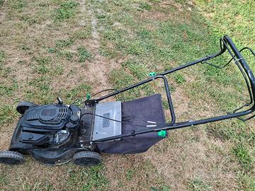 tagliaerba a scoppio trazionato 