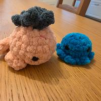 2 mini peluche balena fragola e polipetto