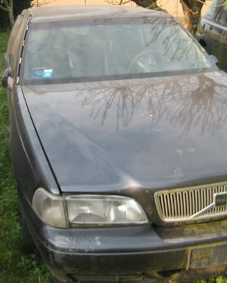volvo v 70 tdi per ricambi