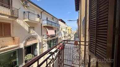 3 LOCALI A BALESTRATE